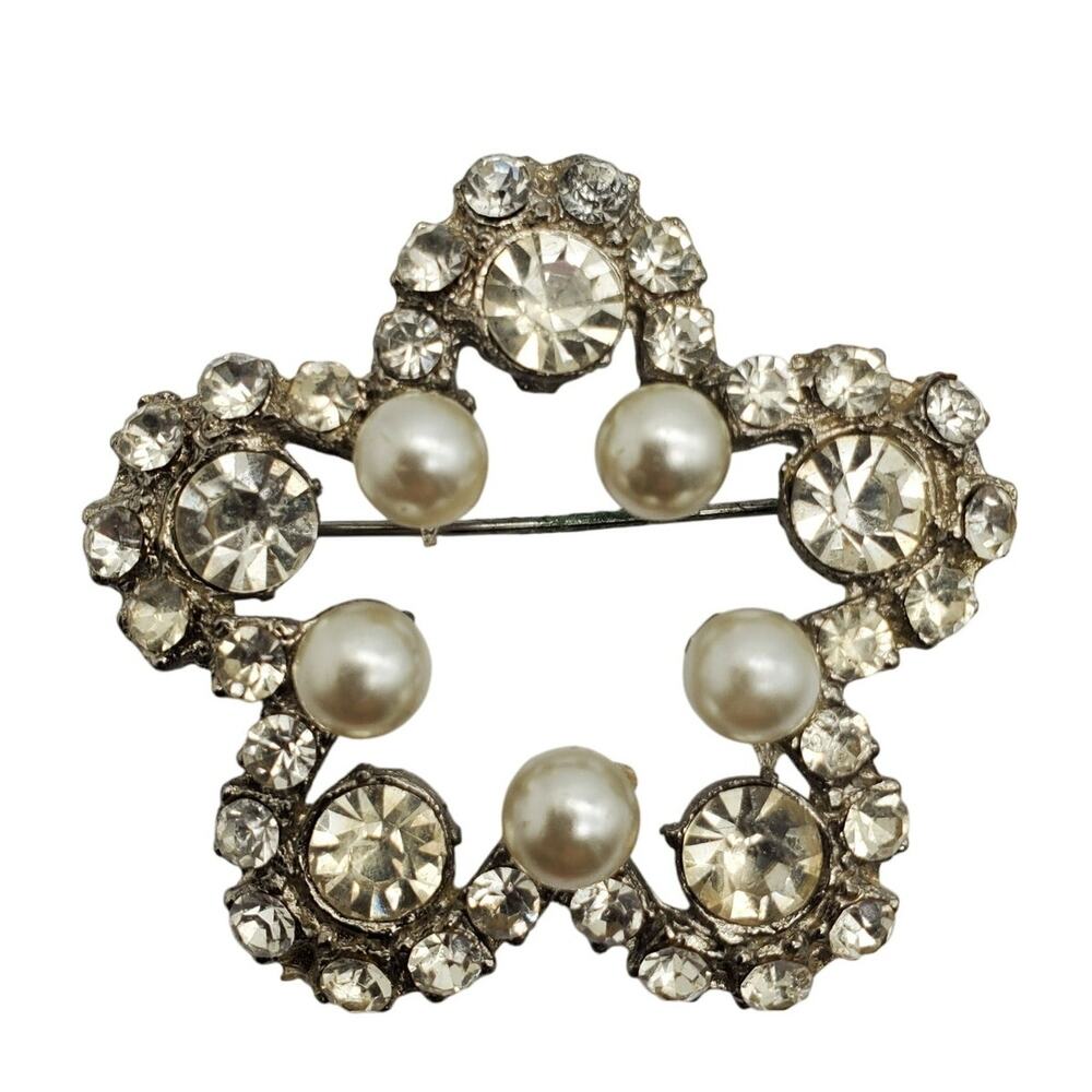 Star Shaped Brooch Rhinestone & Faux Pearl Snowflake Pin Vtg 40s 50s Silver Tone
